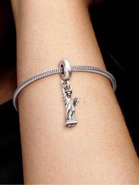 Pandora Sterling Silver New York Statue of Liberty Dangle Charm